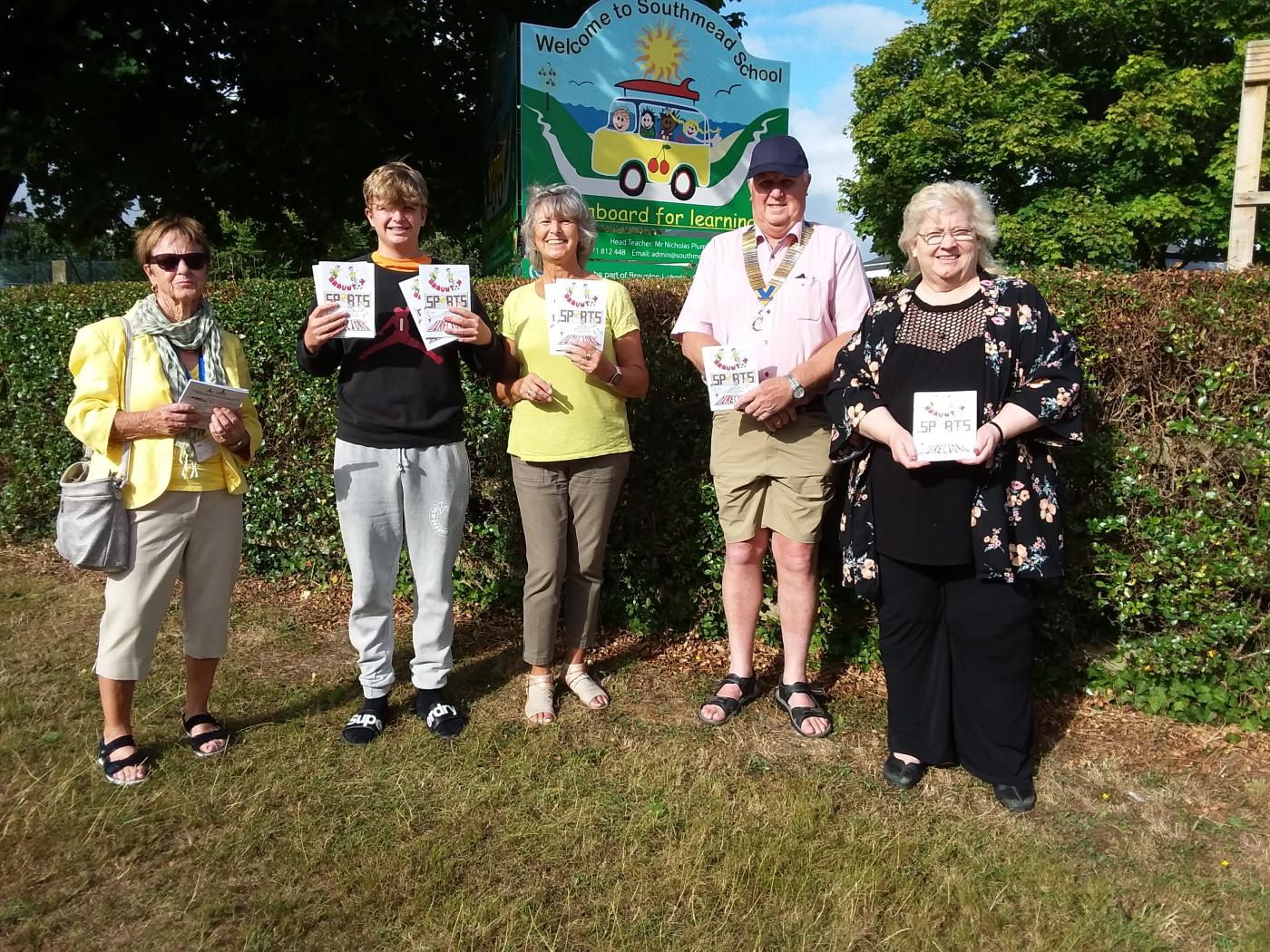 Sue Vicary joining Rotary Club of Braunton at the re-launch of Braunton Sports Directory Sue Vicary joining Rotary Club of Braunton at the re-launch of Braunton Sports Directory
